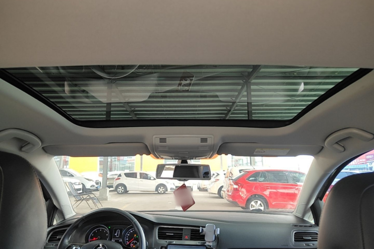 Volkswagen Golf 2014 car image #18