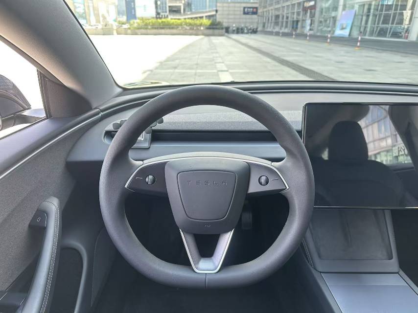 Tesla Model 3 2024 #16 Tesla Model 3 2024 car image #16