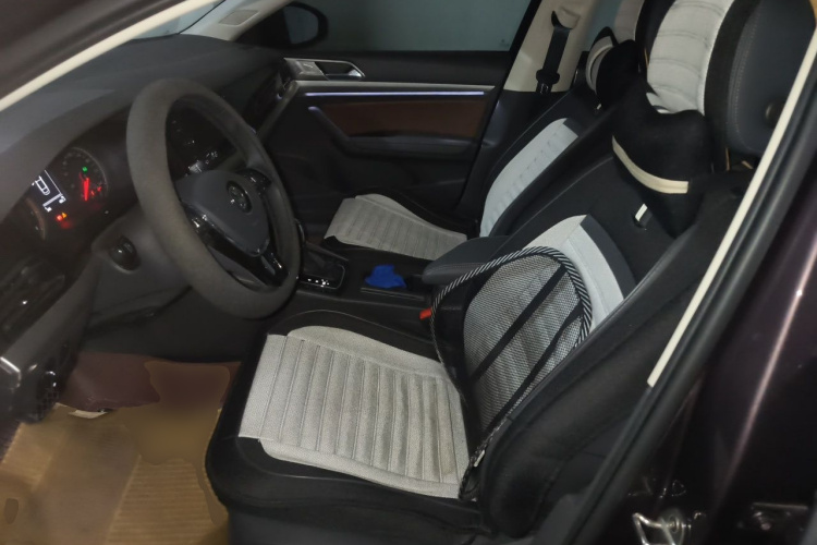 Volkswagen Lavida 2019 car image #15