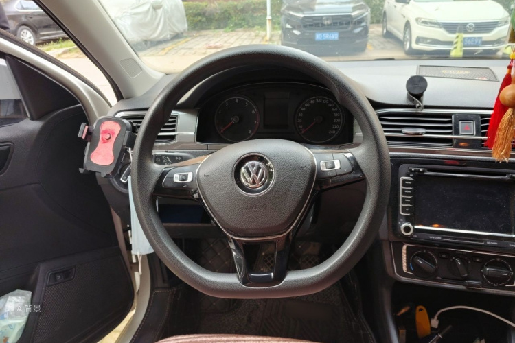 Volkswagen Santana 2017 #12 Volkswagen Santana 2017 car image #12