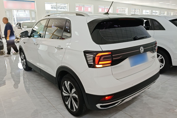 Volkswagen T-Cross 2020 car image #5