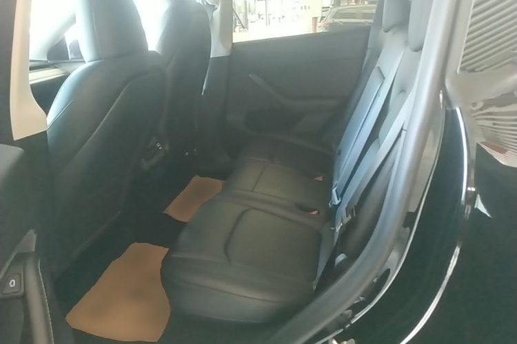 Tesla Model Y 2023 #17 Tesla Model Y 2023 car image #17