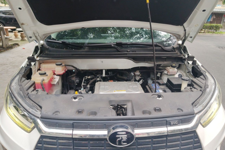 BYD Yuan New Energy 2019 car image #22