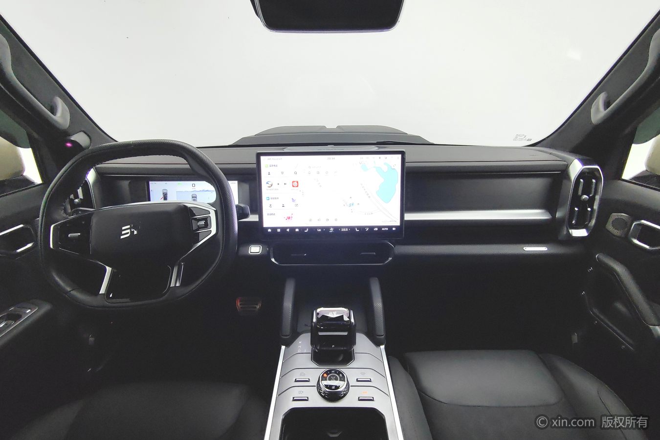 Jetour Traveller 2024 car image #12