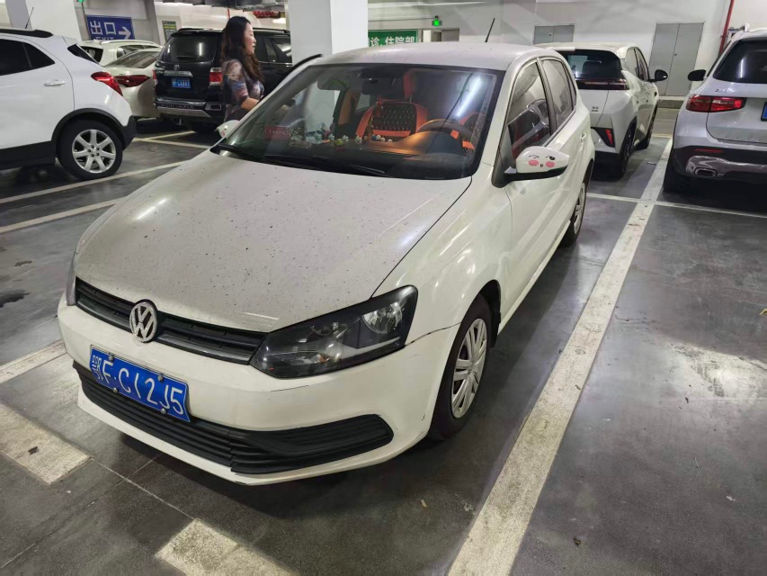 Volkswagen Polo 2018 car image 