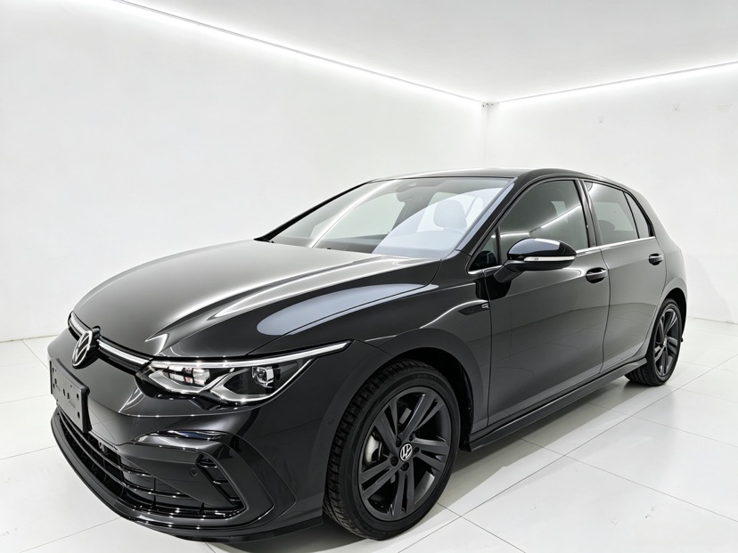 Volkswagen Golf 2022 immagine di auto 