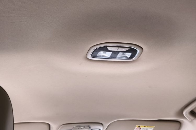 GEELY Emgrand 2019 #18 GEELY Emgrand 2019 car image #18