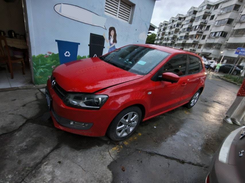 Volkswagen Polo 2013 Volkswagen Polo 2013 car image