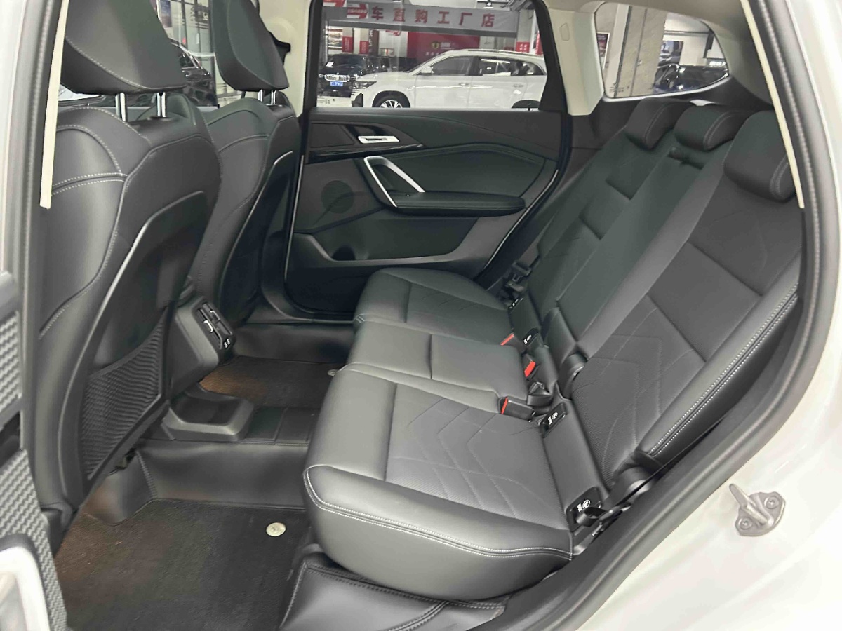 BMW X1 2023 car image #3