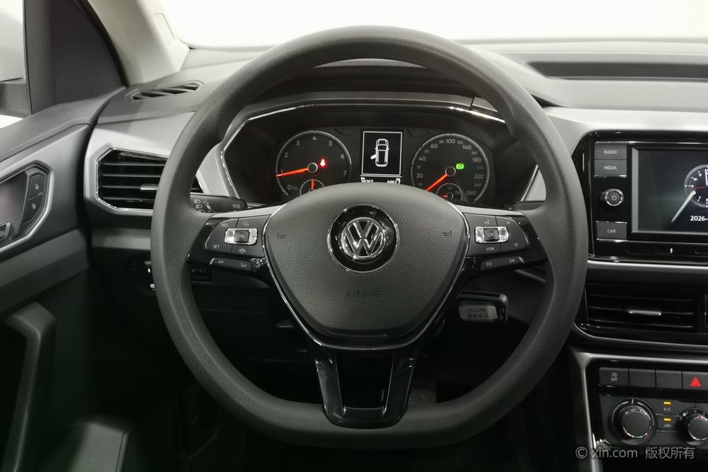 Volkswagen T-Cross 2020 car image #15