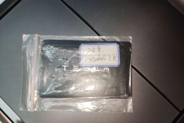 Tesla Model 3 2024 car image #9