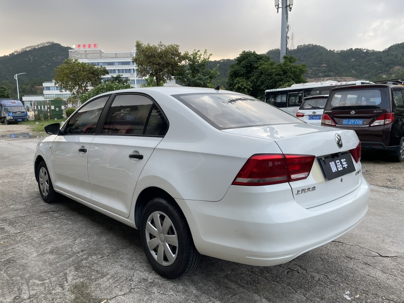Volkswagen Santana 2017 car image #9