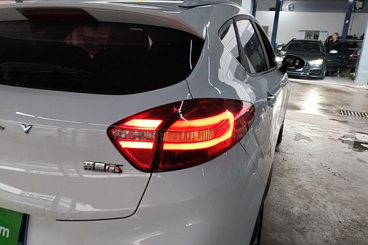 GEELY Emgrand GS 2019 car image #8
