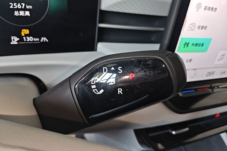 2025 car image #14