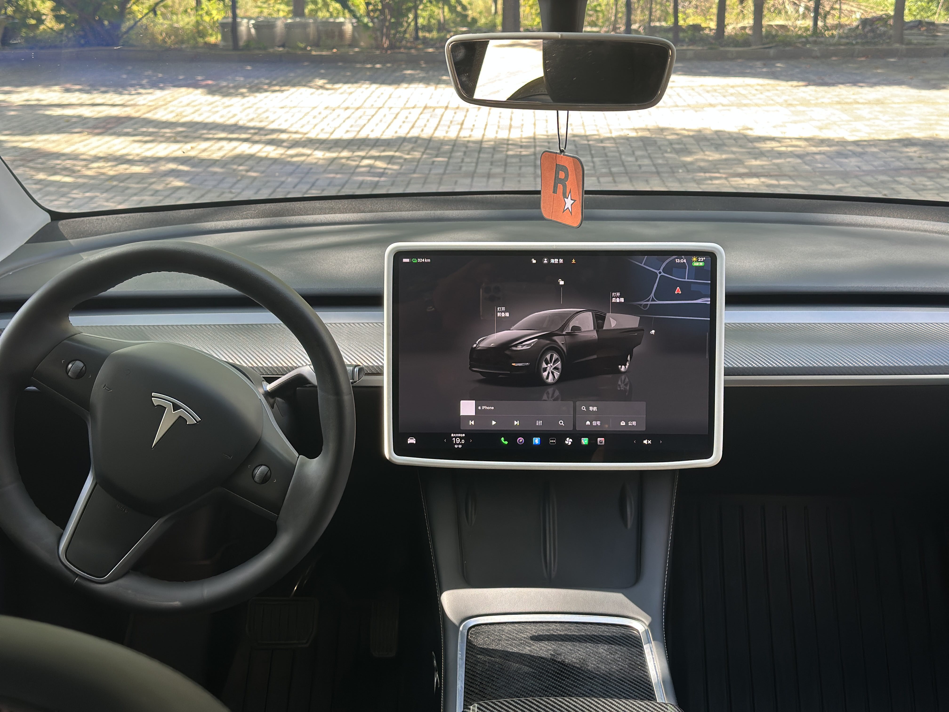 Tesla Model Y 2023 #10 Tesla Model Y 2023 car image #10