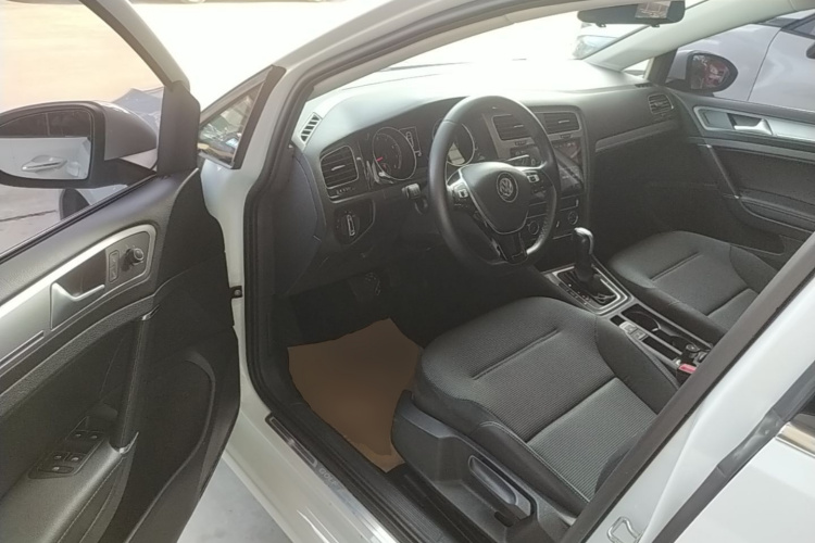 Volkswagen Golf 2019 #16 Volkswagen Golf 2019 car image #16