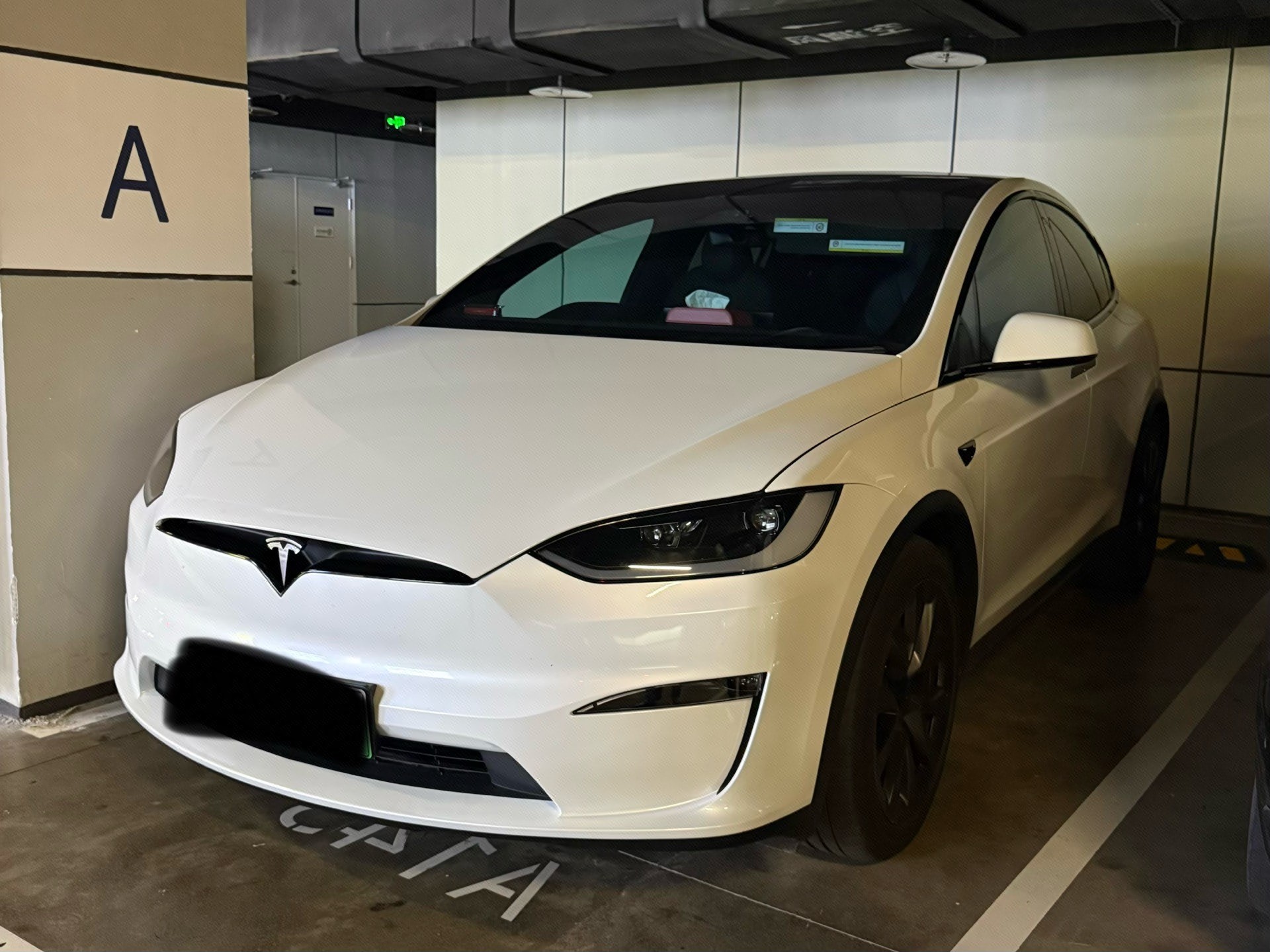 Tesla Model X 2023 Tesla Model X 2023 car image