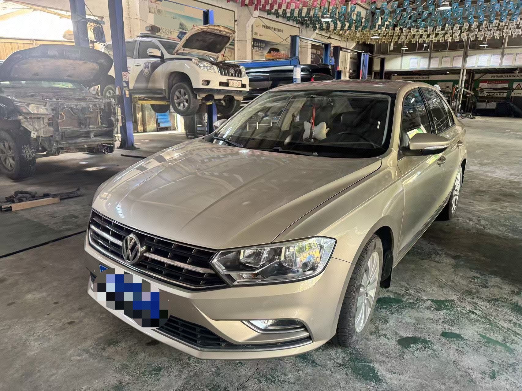 Volkswagen Bora 2016 car image 