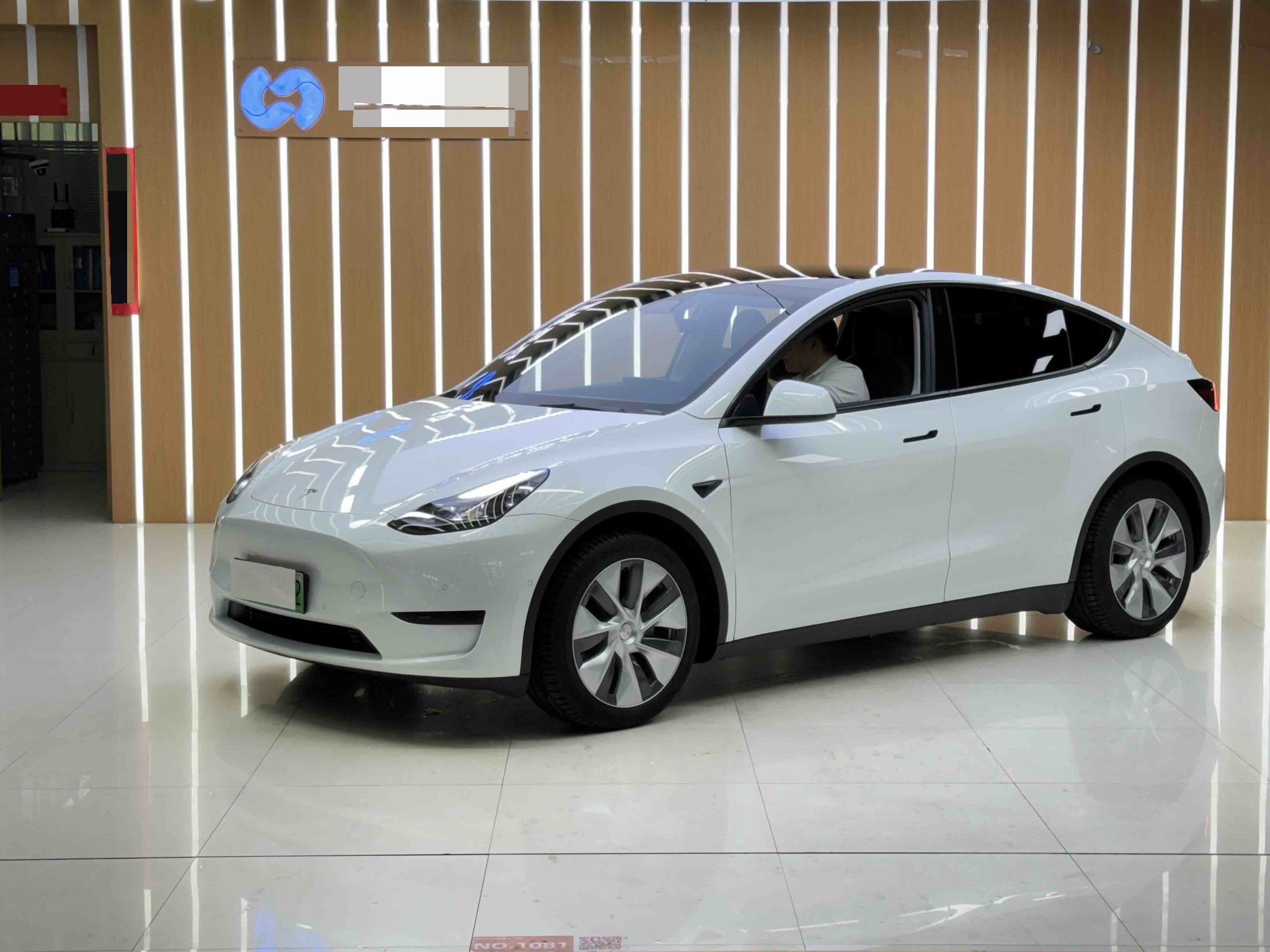 Tesla Model Y 2022 car image 