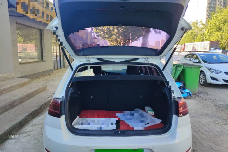 Volkswagen Golf 2018 car image #21
