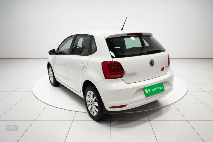 Volkswagen Polo 2015 car image #5