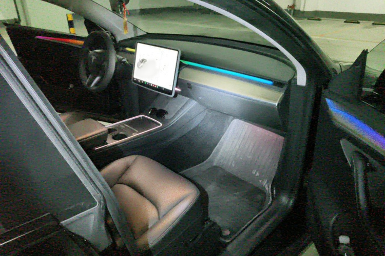 Tesla Model Y 2021 #27 Tesla Model Y 2021 car image #27