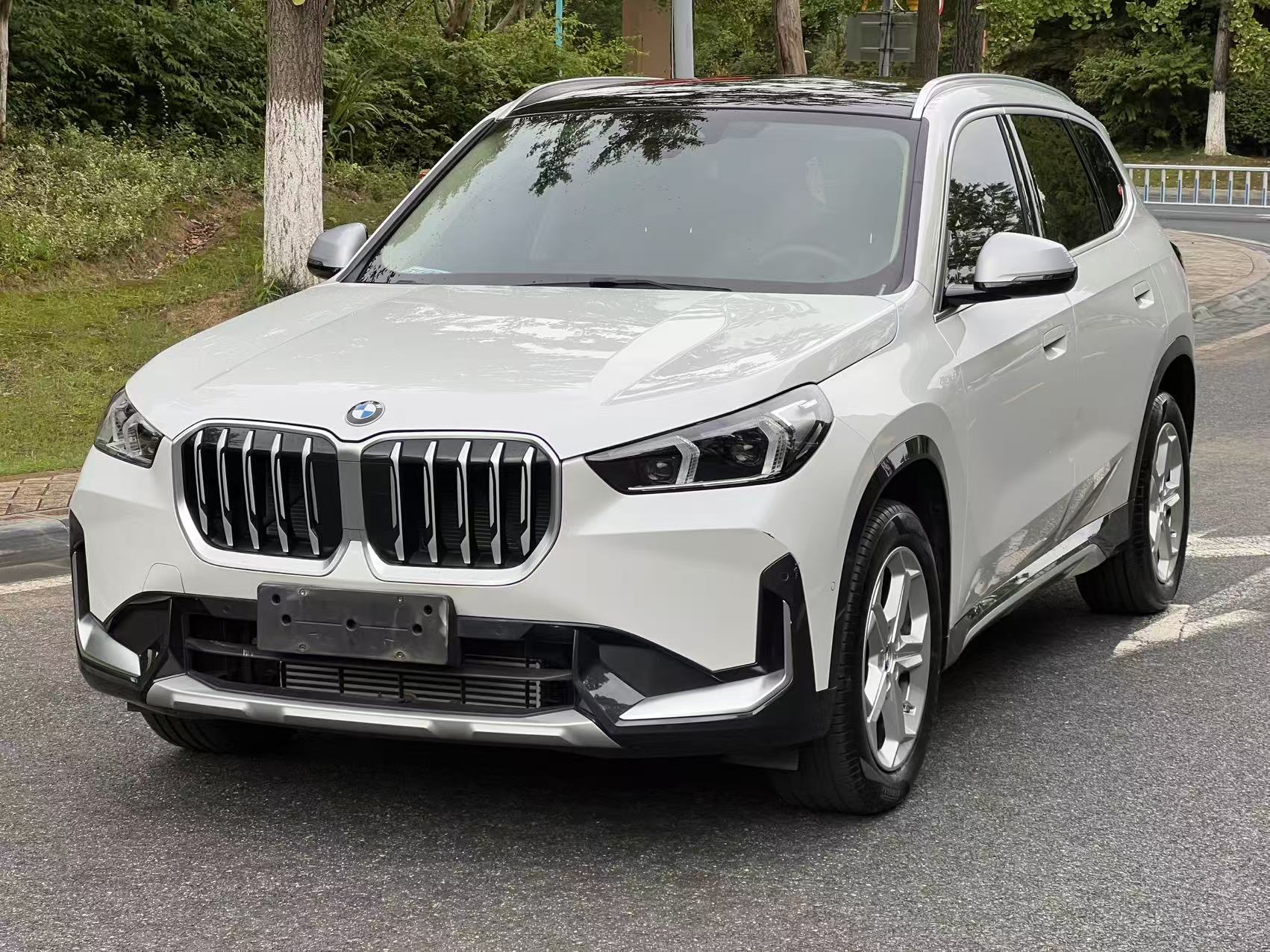 BMW X1 2024 BMW X1 2024 car image