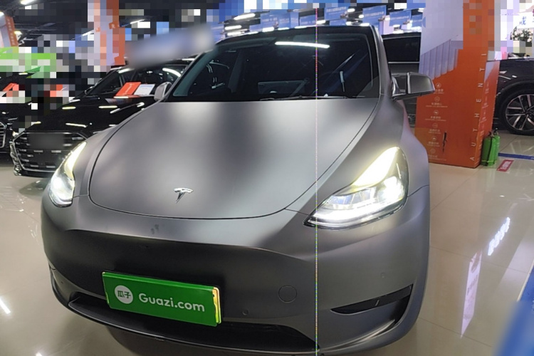 Tesla Model Y 2023 car image #3
