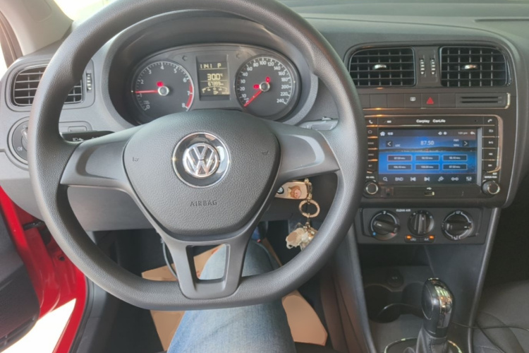 Volkswagen Polo 2018 car image #10