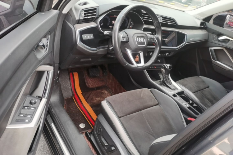Audi Q3 2020 #16 Audi Q3 2020 car image #16