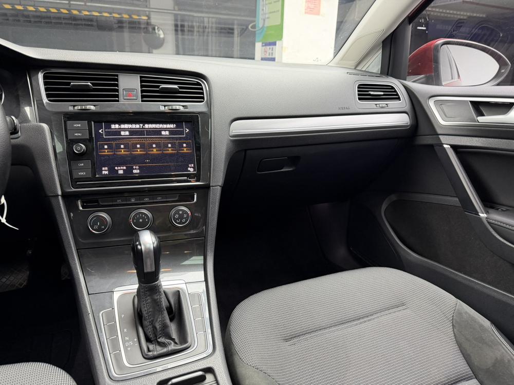 Volkswagen Golf 2018 imagen de coche #25