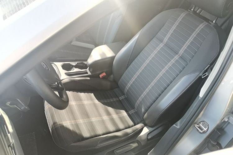 Volkswagen Lavida 2019 #15 Volkswagen Lavida 2019 car image #15