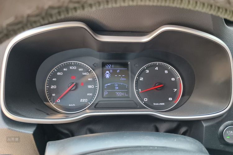 MG ZS 2017 #13 MG ZS 2017 car image #13