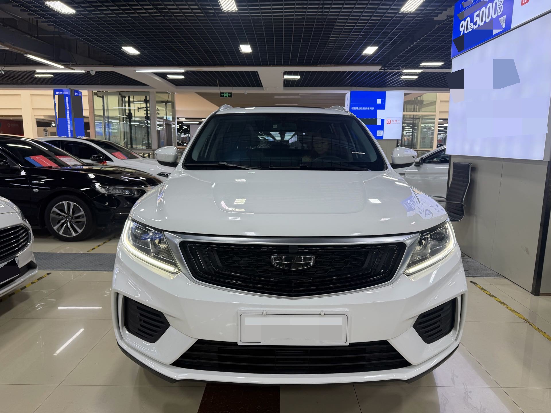 GEELY Vision X6 2021 car image #3