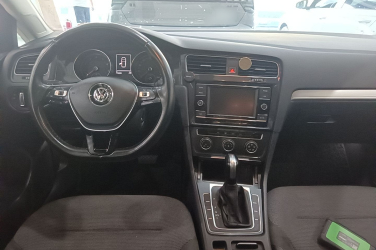 Volkswagen Golf 2019 imagen de coche #10