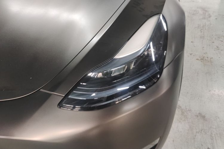 Tesla Model Y 2022 car image #23