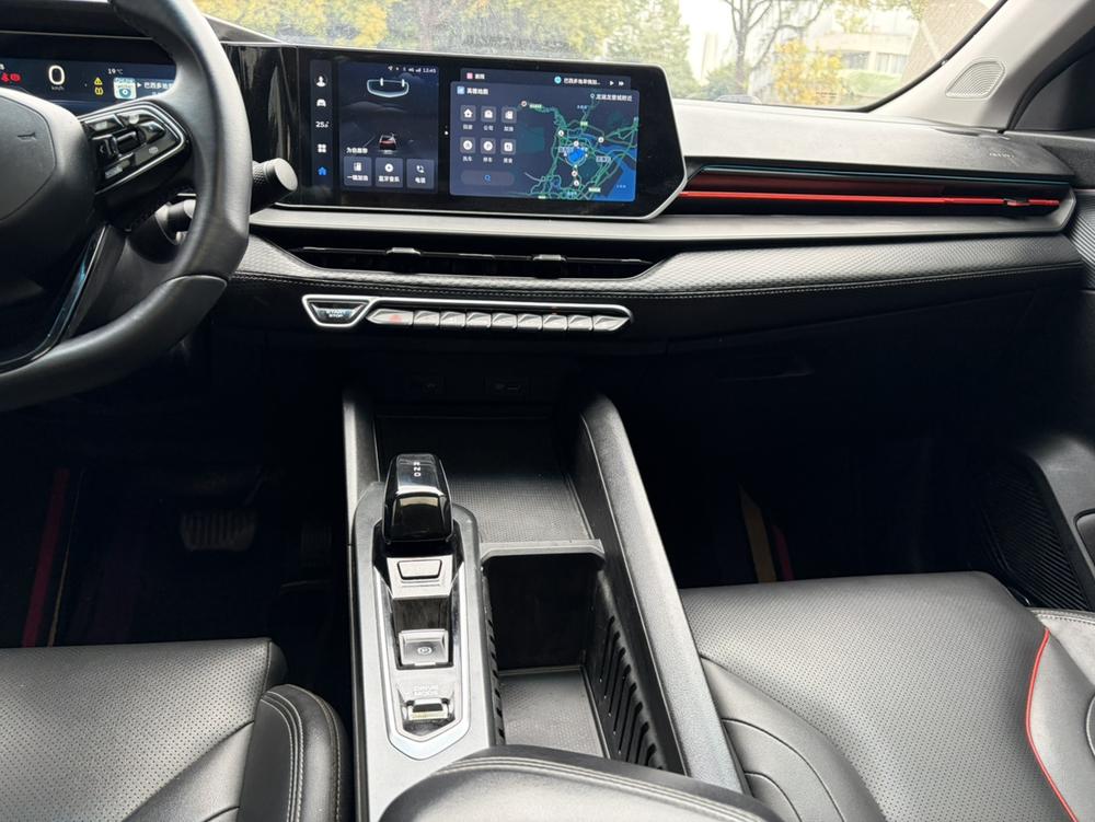 GEELY Binray 2022 image de voiture #7