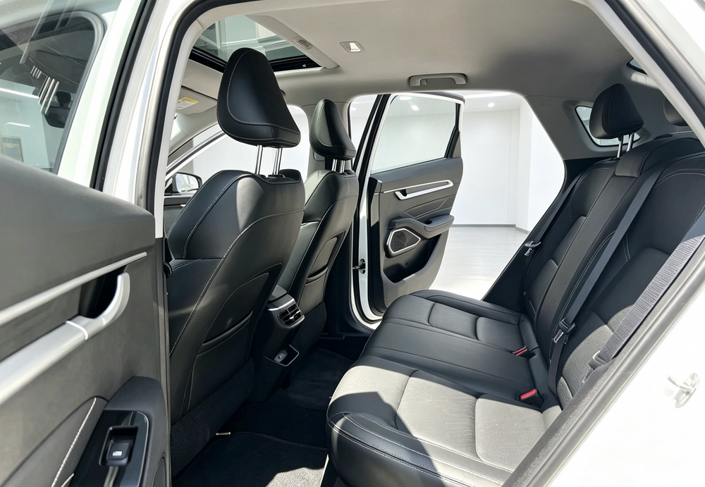 GEELY Emgrand 2021 #9 GEELY Emgrand 2021 car image #9