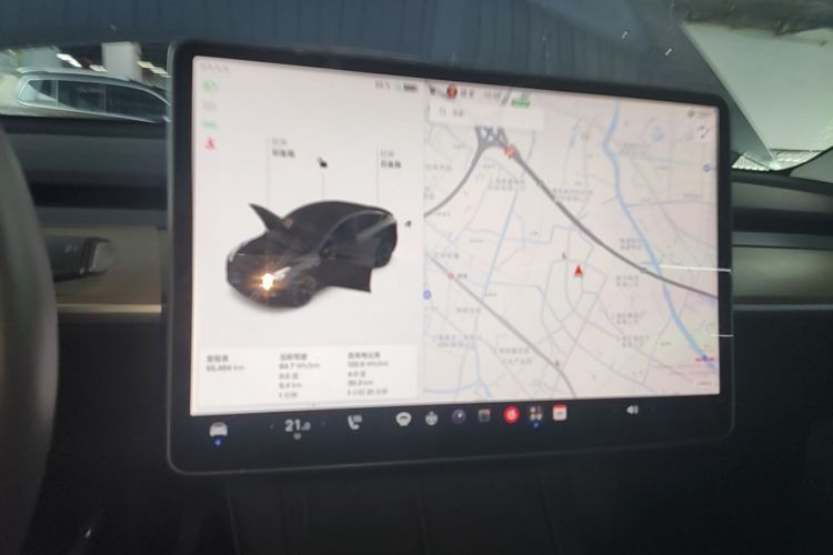 Tesla Model Y 2021 immagine di auto #13