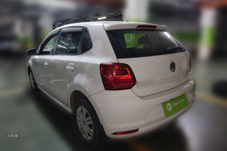 Volkswagen Polo 2015 car image #5