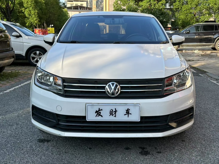 Volkswagen Santana 2021 car image #2