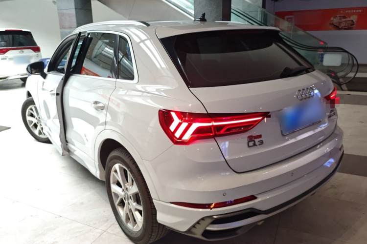 Audi Q3 2019 #5 Audi Q3 2019 car image #5