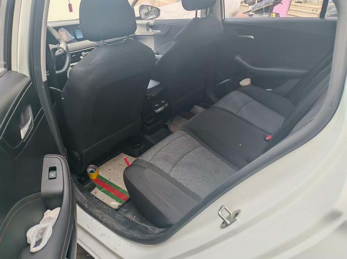 Roewe i5 2024 car image #2