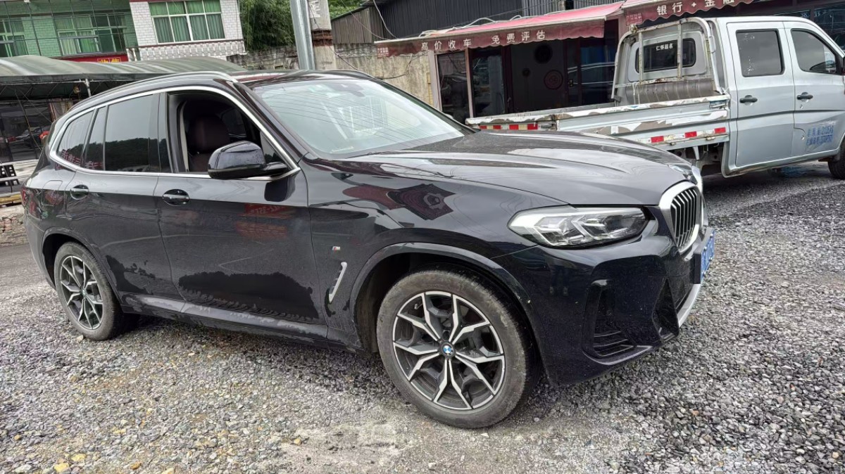 BMW X3 2022 car image #3