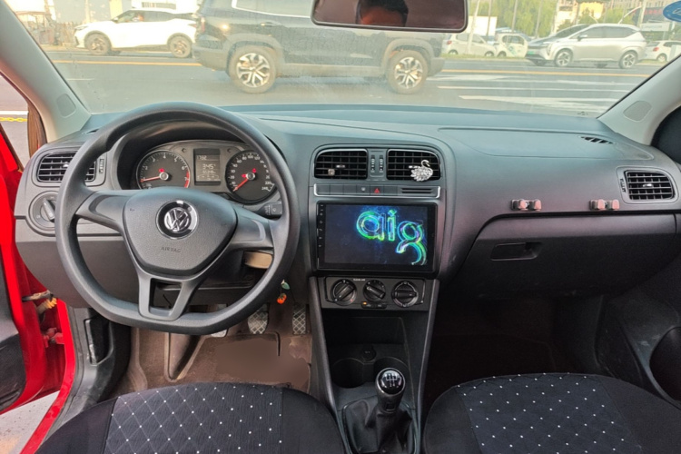 Volkswagen Polo 2017 car image #10