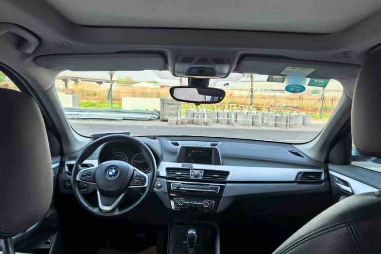 BMW X1 2017 #9 BMW X1 2017 car image #9