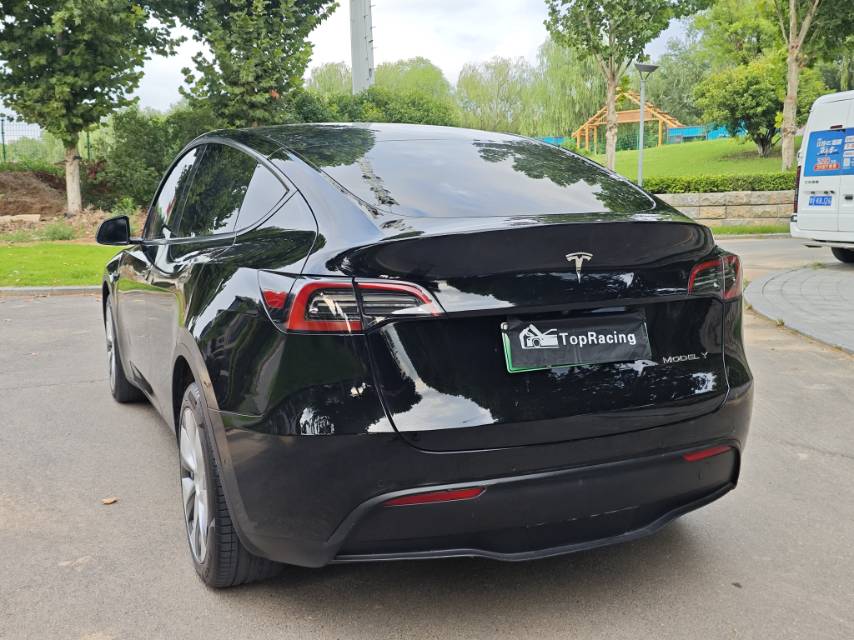 Tesla Model Y 2022 #7 Tesla Model Y 2022 car image #7
