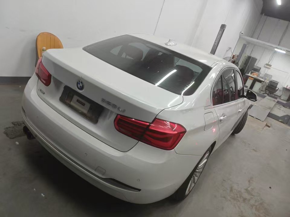 BMW 3 Series 2018 #3 BMW 3 Series 2018 car image #3