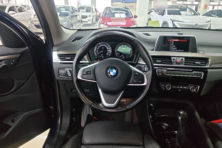 BMW X1 2018 #12 BMW X1 2018 car image #12