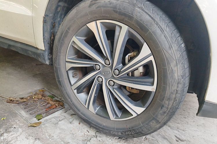 GEELY Vision X6 2021 car image #9